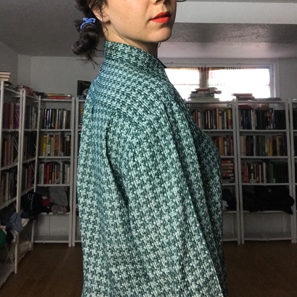 Vintage Patterned Button Down - B33 - Picture 7 of 8